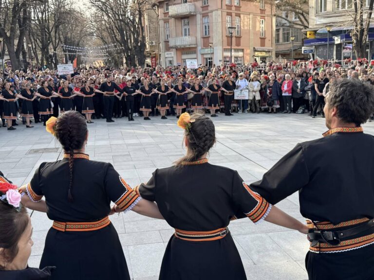 Велинград стана столица на фолклора с 14-ото издание на „Пролетно хоро“